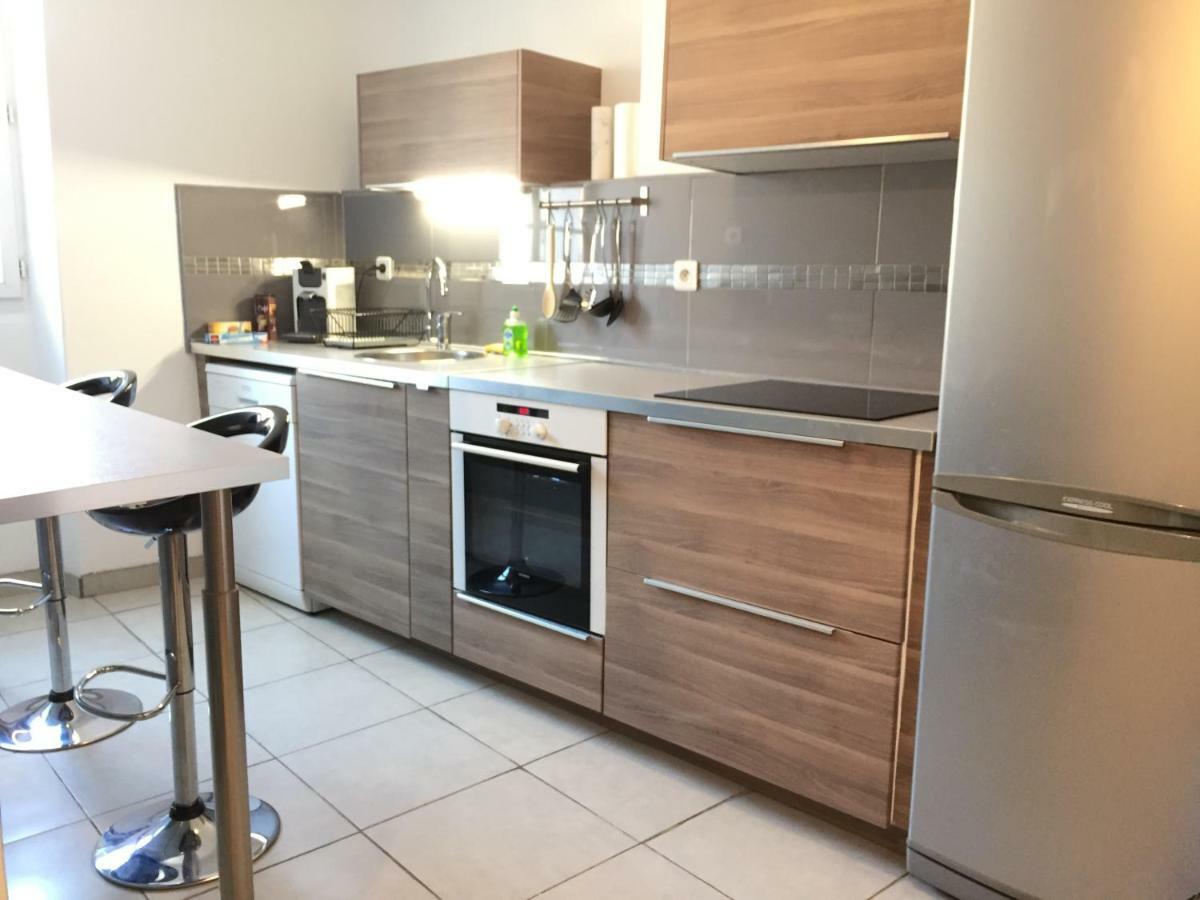 Appartement T2 Hyper centre clim,WIFI à Hyères Extérieur photo