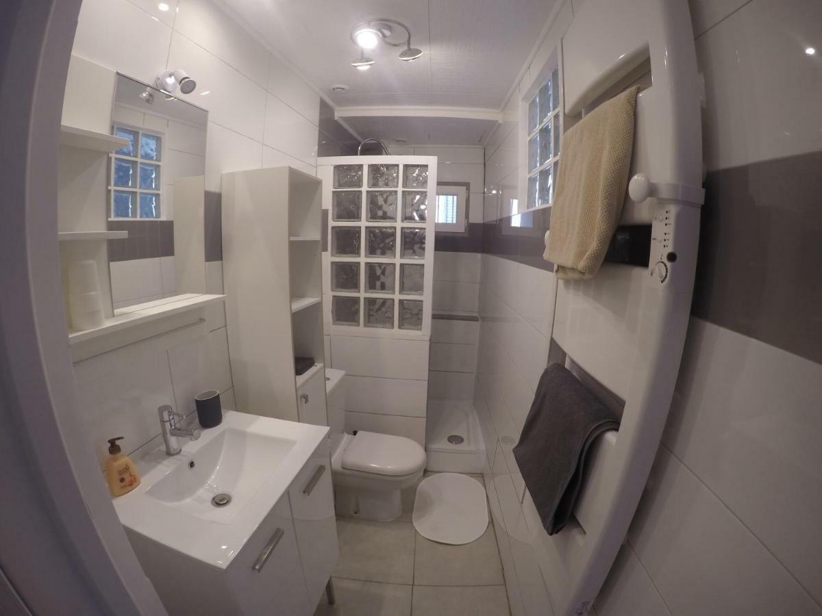 Appartement T2 Hyper centre clim,WIFI à Hyères Extérieur photo