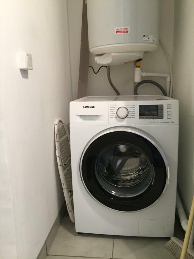 Appartement T2 Hyper centre clim,WIFI à Hyères Extérieur photo